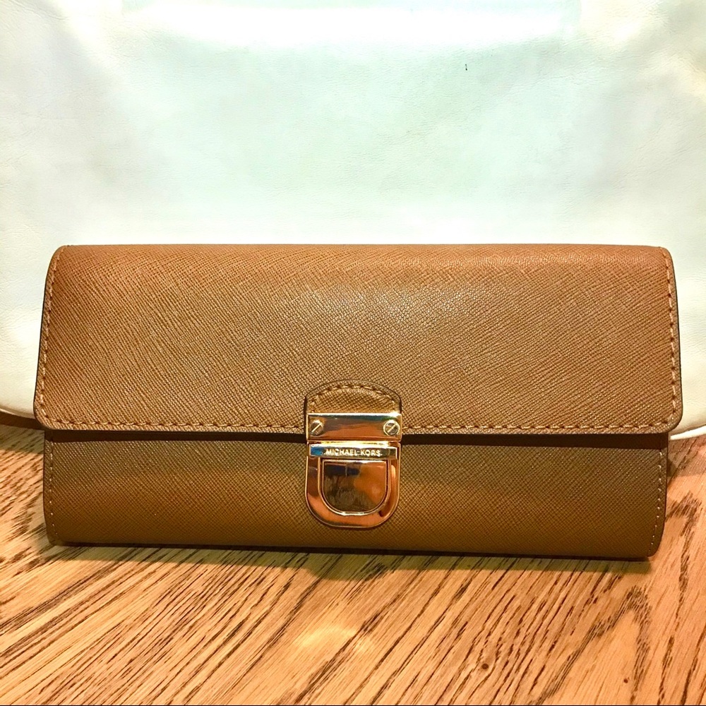 Michael Kors wallet